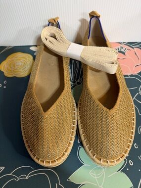 Rothy’s Women's Espadrille Flats in Metallic Gold